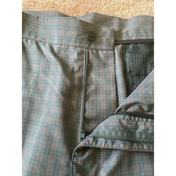 Ben Hogan Golf Shorts Size 42 Gray Check Performance Polyester Lightweight - Picture 2 of 6